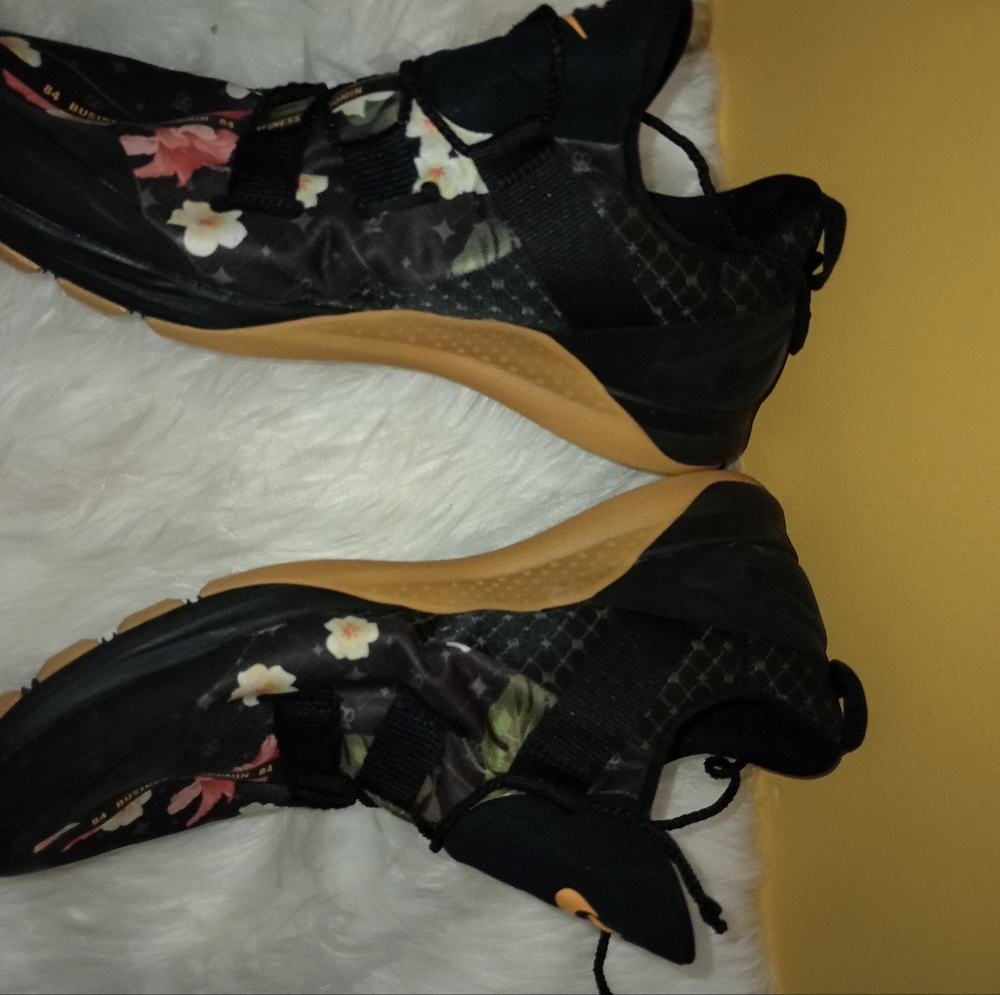 Nike Tech Trainer Antonio Brown Shoes